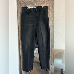 Old Navy Women’s Black Boyfriend Fit Straight Leg Jeans w/ raw hem